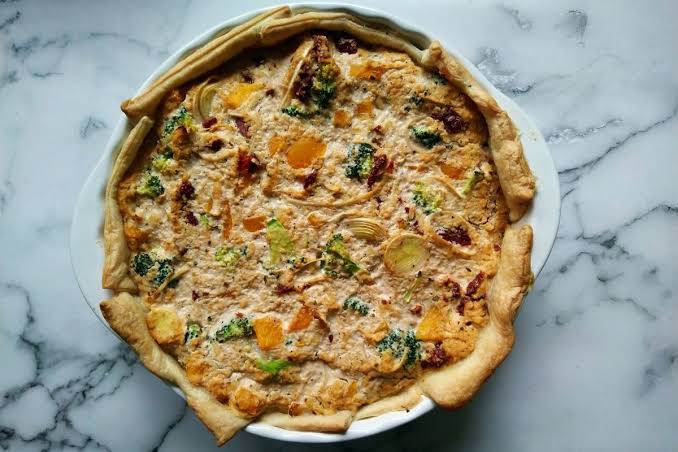 Quiche: Kue Tart Gurih dari Prancis yang Mendunia