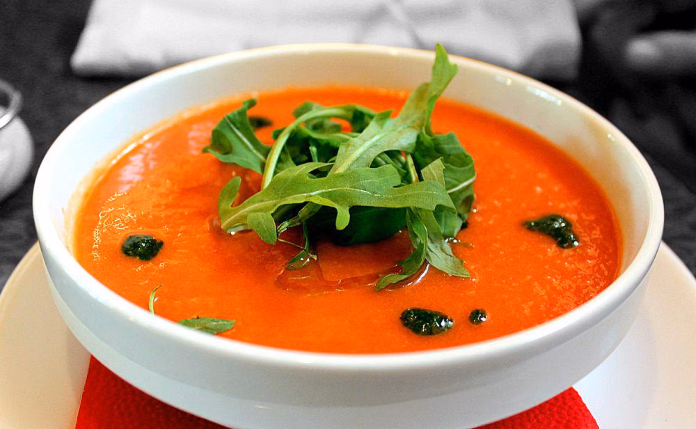 Gazpacho: Ketika Sup Dingin Menyegarkan Hari yang Panas
